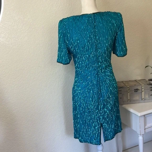 VINTAGE TEAL SEQUIN SPARKLY SHIFT DRESS.‎ Size 6 - Picture 5 of 10